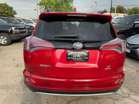 Used 2016 Toyota RAV4 SE image 6
