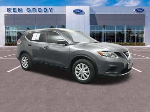 Used 2016 Nissan Rogue S FWD image 1