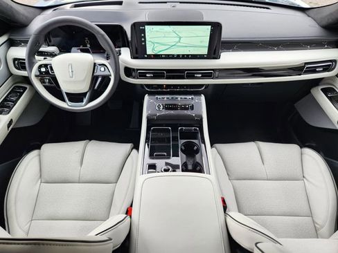 New 2026 Lincoln Aviator Black Label w/ Jet Appearance Package image 11