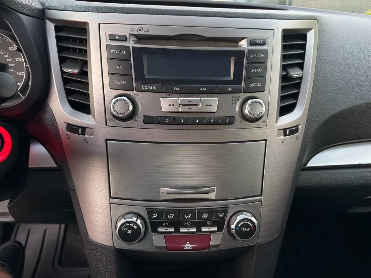 Used 2013 Subaru Legacy 2.5i Premium AWD/4WD image 28