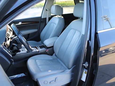 Used 2018 Audi Q5 2.0T Premium Plus w/ Premium Plus Package AWD/4WD image 8