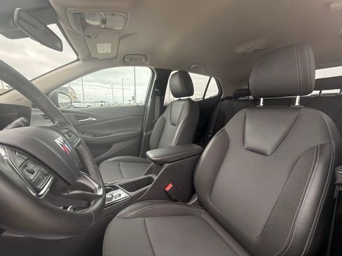 Used 2025 Buick Encore GX Preferred AWD/4WD image 28