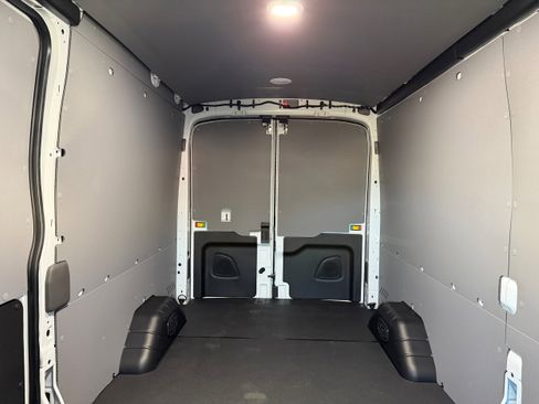 New 2026 Ford Transit 250 148 Medium Roof RWD image 12