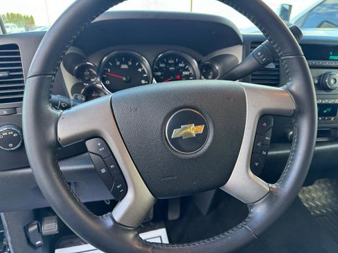 Used 2007 Chevrolet Silverado 3500 LT w/ EZ-Lift Tailgate Package image 16