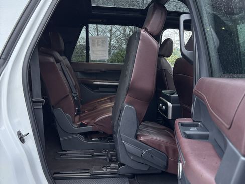 Used 2023 Ford Expedition Max Limited image 14