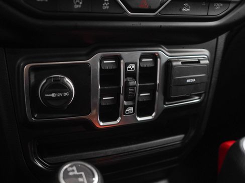 Used 2023 Jeep Gladiator Sport AWD/4WD image 21