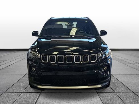 Used 2023 Jeep Compass Limited AWD/4WD image 2