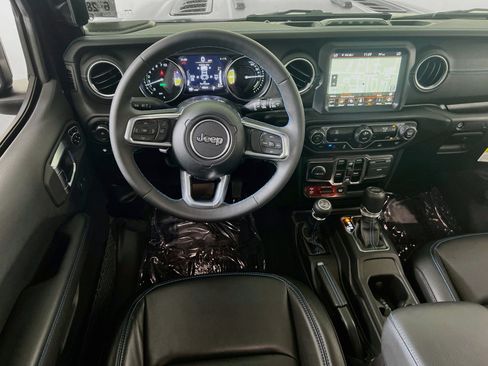 Used 2023 Jeep Wrangler Unlimited Rubicon 4xe image 21