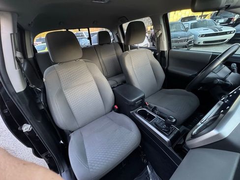 Used 2021 Toyota Tacoma SR5 image 38