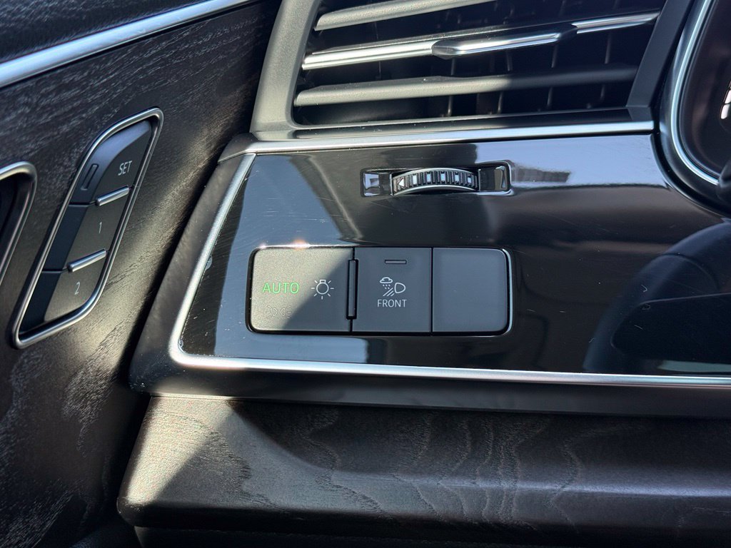 Used 2023 Audi Q8 Premium Plus AWD/4WD image 30