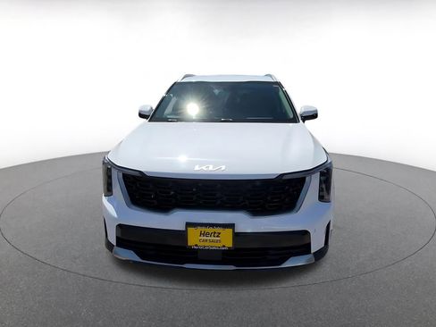 Used 2024 Kia Sorento S image 4