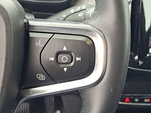 Used 2023 Volvo XC40 B5 Ultimate w/ Protection Package Premier image 11