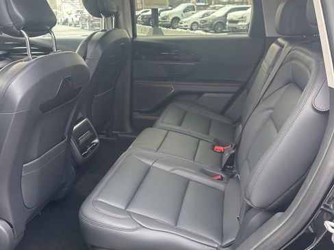 New 2026 Lincoln Nautilus Premier image 10