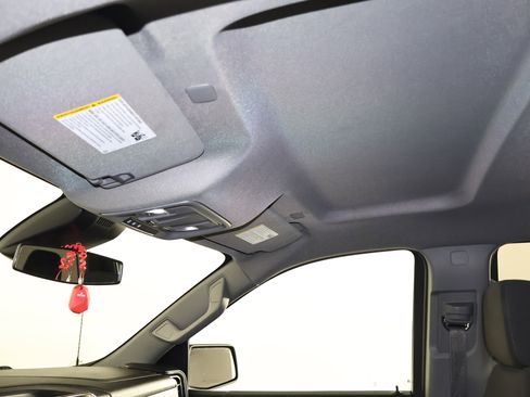 Used 2025 Chevrolet Silverado 1500 LT image 39