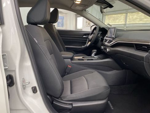 Used 2025 Nissan Altima 2.5 SV image 19