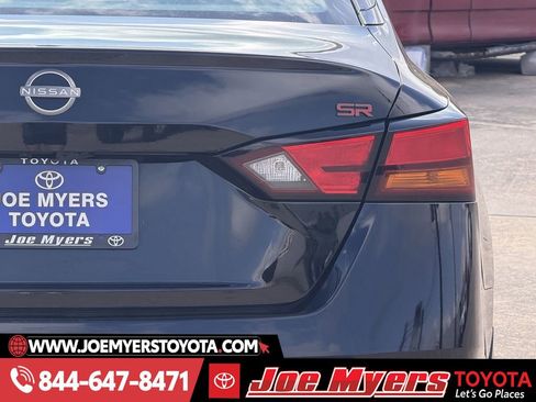 Used 2025 Nissan Altima 2.5 SR image 9