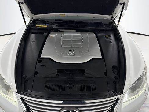 Used 2014 Lexus LS 460 AWD w/ Comfort Package image 30
