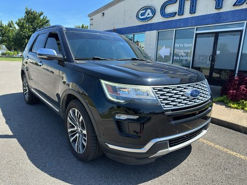 Used 2018 Ford Explorer Platinum AWD/4WD image 2
