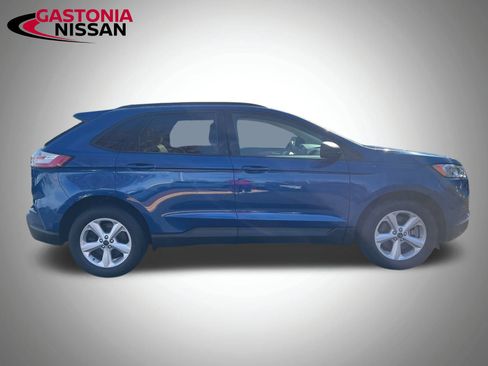 Used 2022 Ford Edge SE image 17