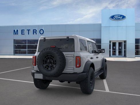 New 2026 Ford Bronco Outer Banks image 8