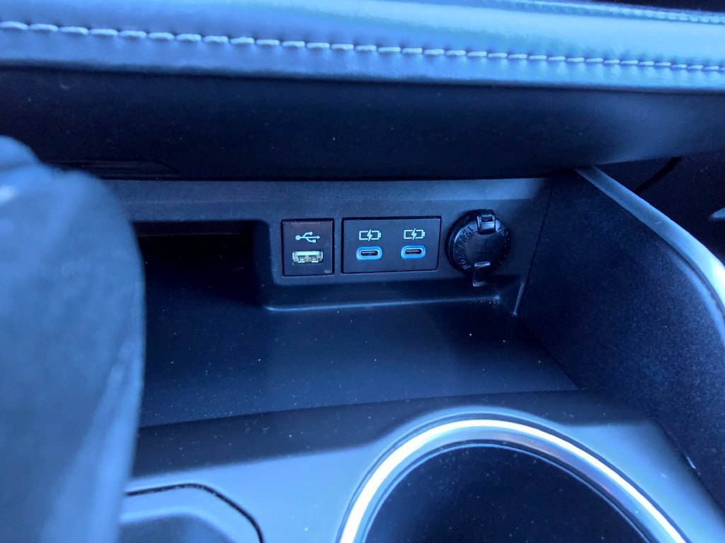 Used 2022 Toyota Highlander XLE AWD/4WD image 26