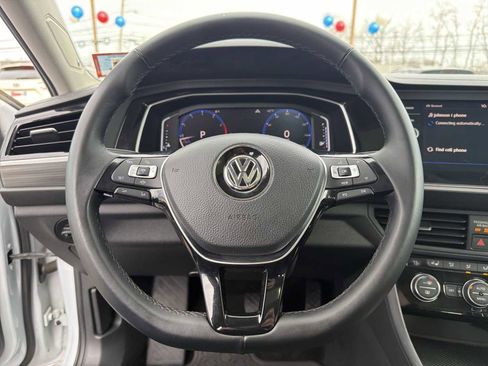 Used 2019 Volkswagen Jetta SEL w/ Cold Weather Package image 24