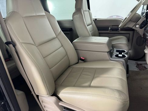 Used 2009 Ford F250 Lariat image 29