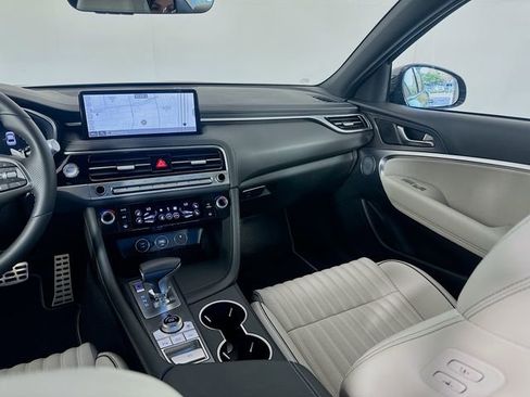 Certified 2025 Genesis G70 2.5T w/ Sport Prestige Package image 25