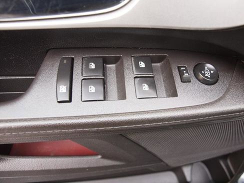 Used 2017 Chevrolet Equinox LS image 8