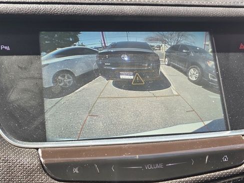 Used 2019 Cadillac XT5 Luxury w/ LPO, Black Ice Package AWD/4WD image 9