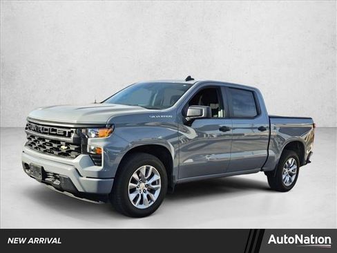 Used 2024 Chevrolet Silverado 1500 Custom image 1