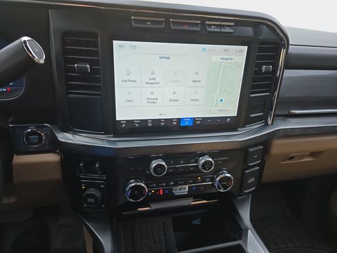 Used 2024 Ford F350 Lariat w/ Black Appearance Package image 12