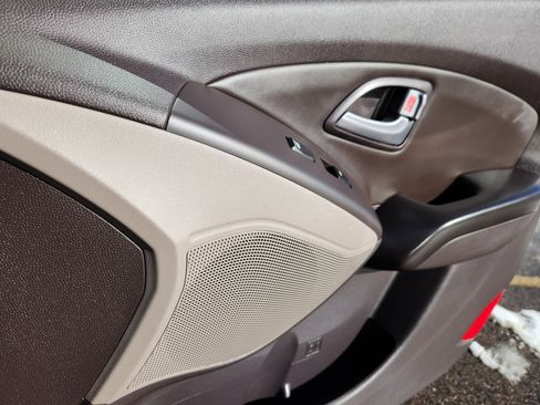 Used 2014 Hyundai Tucson SE image 14