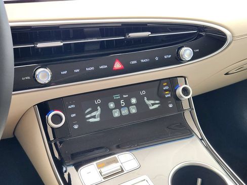 New 2026 Genesis GV70 2.5T AWD/4WD image 13