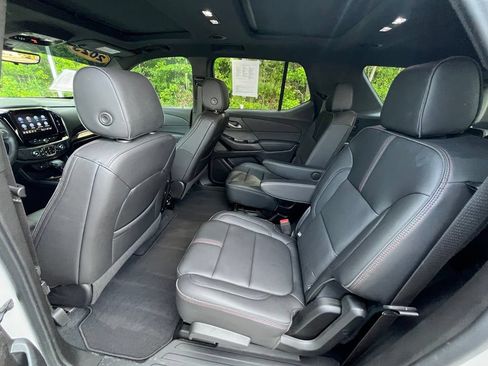 Used 2023 Chevrolet Traverse RS AWD/4WD image 15