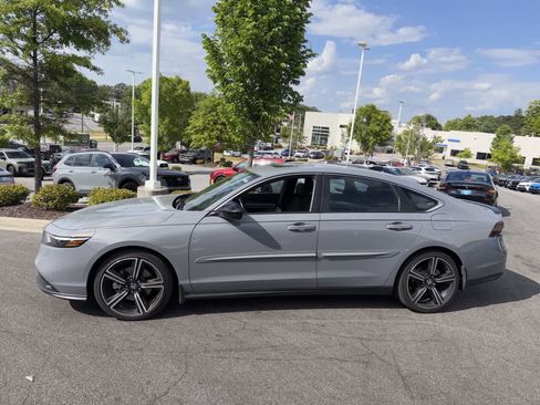 Used 2023 Honda Accord Sport image 5