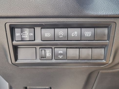 Used 2023 Toyota Tundra SR5 AWD/4WD image 21