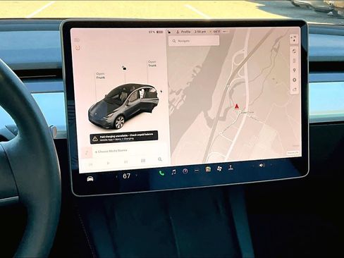 Used 2021 Tesla Model Y Long Range image 6