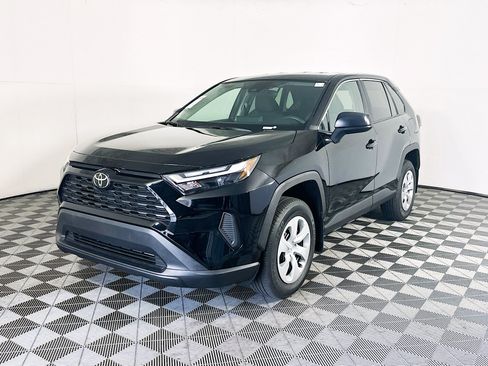 Used 2025 Toyota RAV4 LE FWD image 7