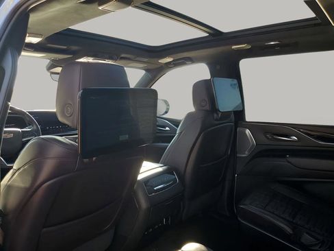 Certified 2023 Cadillac Escalade ESV Premium Luxury Platinum w/ LPO, Radiant Package image 18
