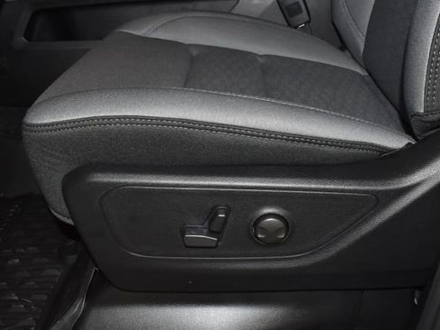 New 2026 RAM 1500 4x4 Crew Cab image 12