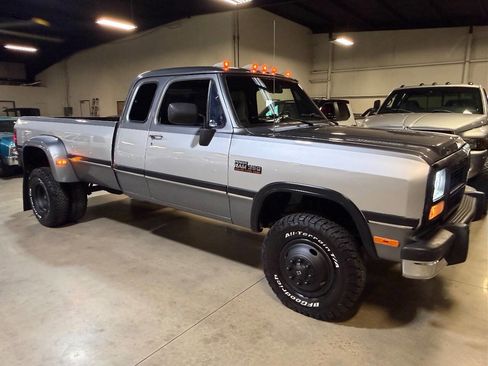 Used 1993 Dodge D/W Truck 350 image 33