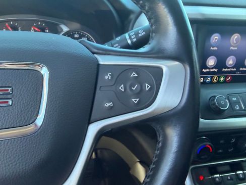 Used 2020 GMC Acadia SLE image 9