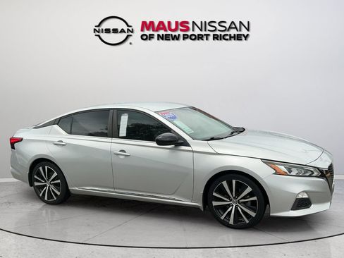 Used 2020 Nissan Altima 2.5 SR FWD image 15