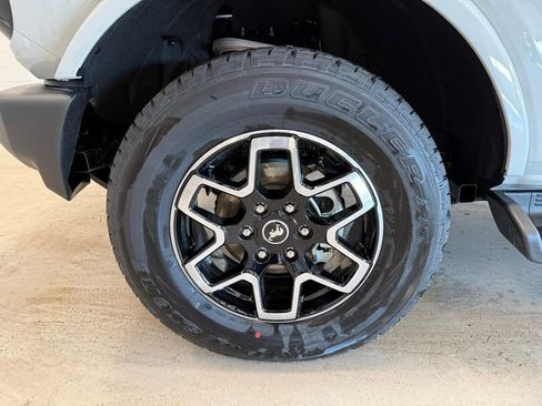 New 2026 Ford Bronco Outer Banks AWD/4WD image 9