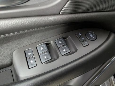 Used 2017 Cadillac Escalade Premium Luxury image 17