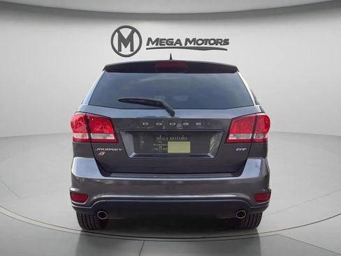 Used 2019 Dodge Journey GT image 4