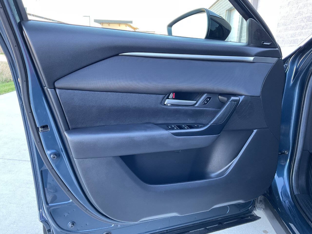Used 2025 MAZDA CX-50 AWD 2.5 S w/ Premium Package image 37