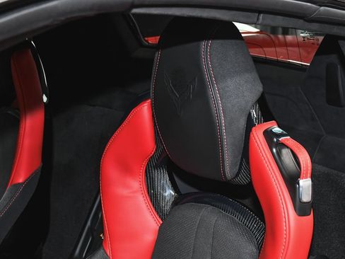 Used 2024 Chevrolet Corvette Stingray Premium Conv w/ Z51 Performance Package RWD image 52