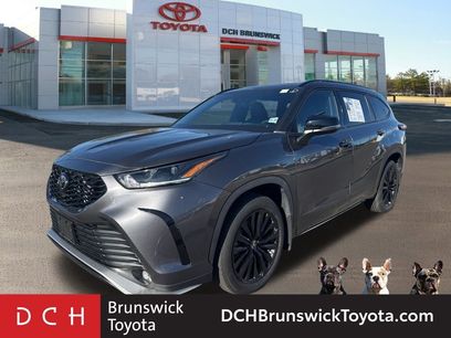 Used 2023 Toyota Highlander XSE
